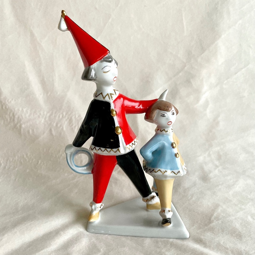Vintage Porcelain Figurine of the Pair of Circus Clowns